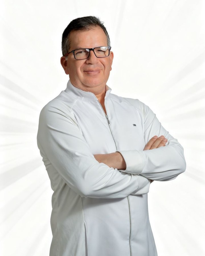 Dr. Endri Kokona, Implantologist & oral surgeon